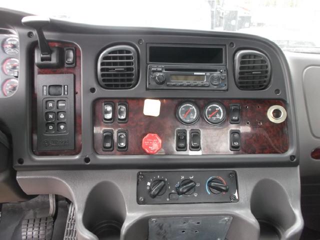 Image #6 (2012 FREIGHTLINER M2 S/A 5TH WHEEL TRUCK)